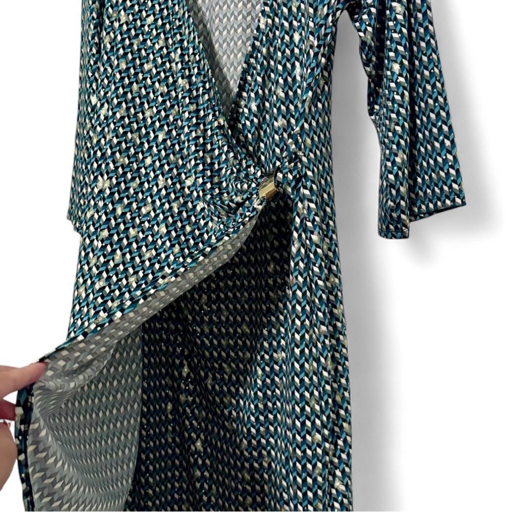 WORN ONCE flattering geometric print faux wrap dress - Picture 6 of 9